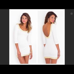 Beautiful white dress💜💜